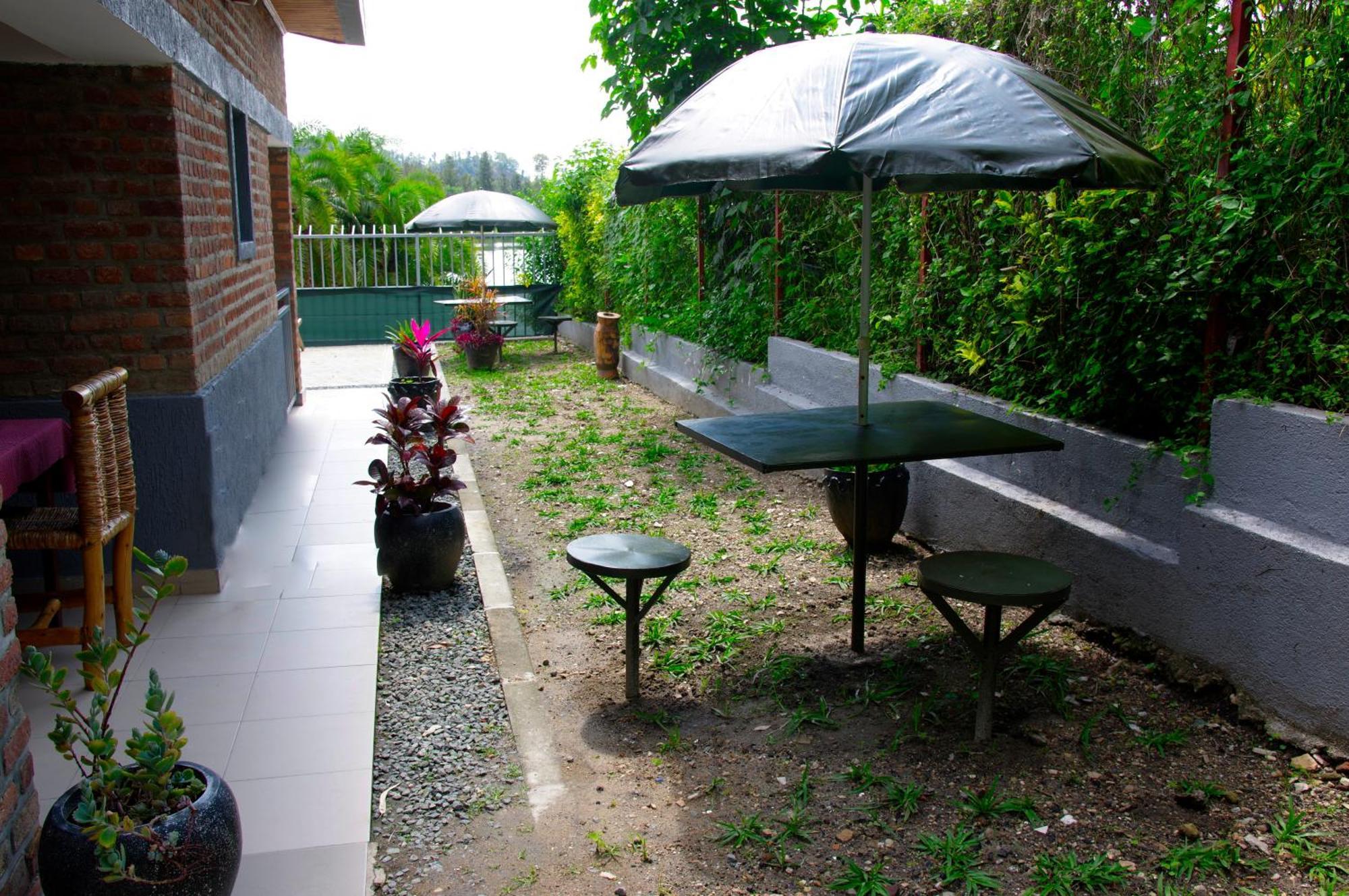 Spa Shallum Kibuye Exterior foto